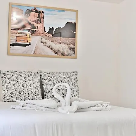 Proche Canal Saint Martin Apartment *