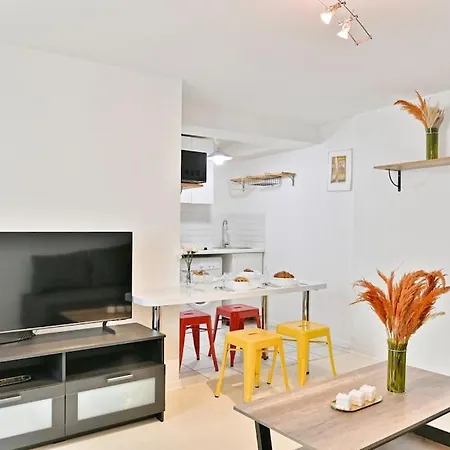 Apartment Proche Canal Saint Martin *