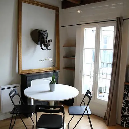 Apartament Proche Canal Saint Martin Paryż